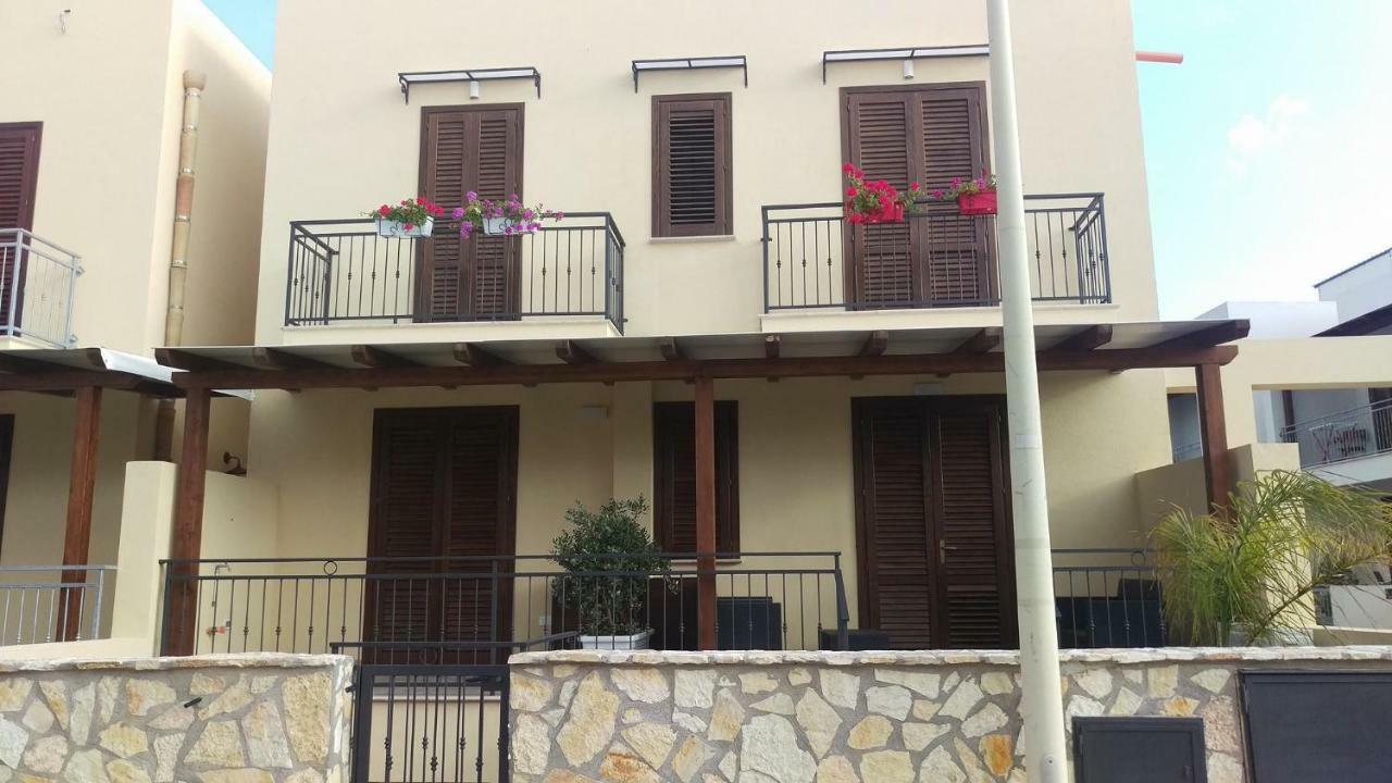 Casa Francesco Apartment ซานวิโต โลคาโป ภายนอก รูปภาพ